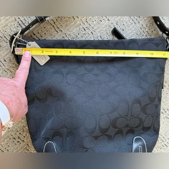 COACH #6076 Black Signature Jacquard Bucket Hobo Shoulder Bag EUC - Picture 15 of 16